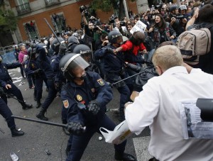 http://business.financialpost.com/2012/09/25/spain-prepares-more-austerity-protesters-clash-with-police/