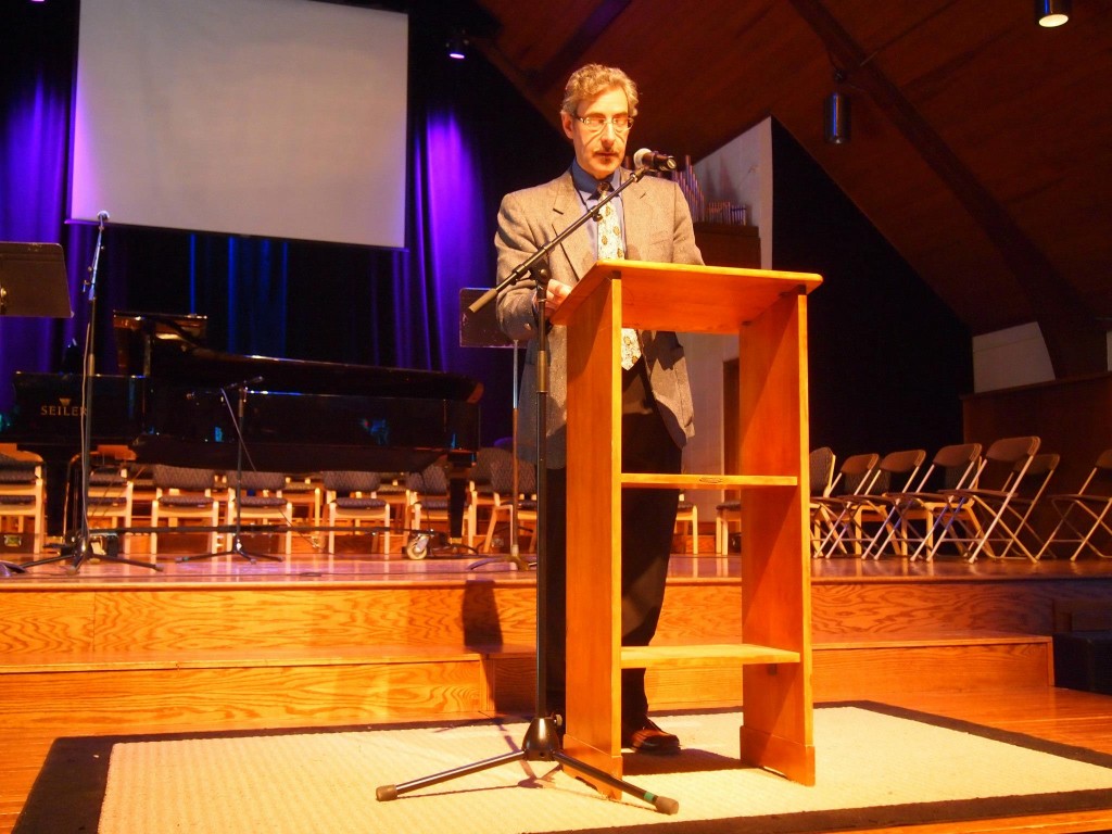Dr. Steinbock discusses Jonah during Chapel.