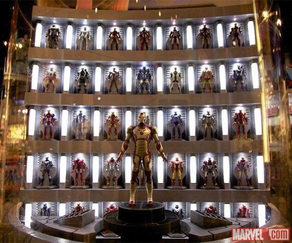 Iron-Man-3-Hall-of-Armor-Toys-R-Us-570x474
