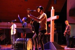 Students lead worship for vespers