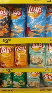 lays chips display