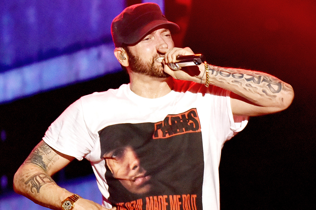 Eminem Performing